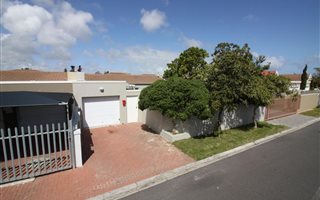 3 Bedroom House in Parklands