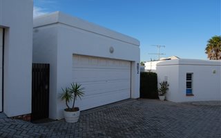 3 Bedroom Townhouse in Lovemore Heights