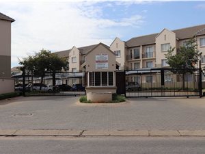 2 Bed Apartment in Boksburg Central