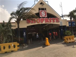 142 m² Retail Space in Mabopane