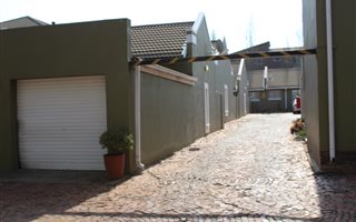 3 Bedroom Townhouse in Westdene