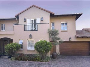 4 Bed Cluster in Craighall Park