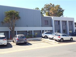 1700 m² Industrial space in Wynberg