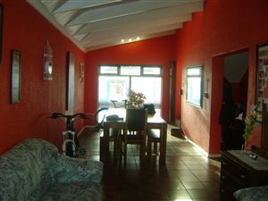 4 Bed House in Nooitgedacht