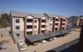 2 Bedroom Apartment in Carlswald Estate