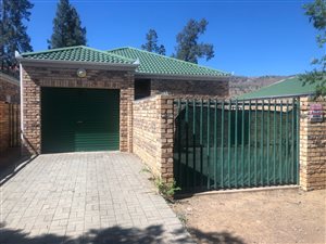 3 Bed Townhouse in Top Town