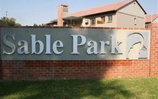 3 Bedroom Apartment in Waterval East