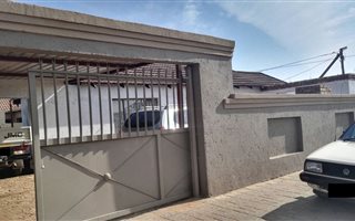 3 Bedroom House in Heidedal