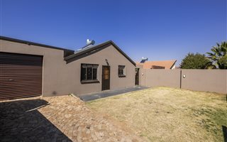 3 Bedroom House in Lenasia South