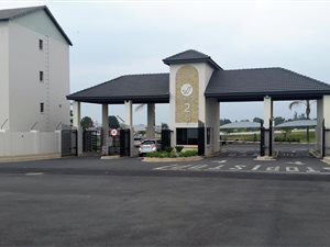 2 Bed Apartment in Carlswald Estate