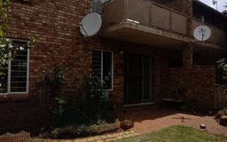 2 Bedroom Townhouse in Doornpoort and surrounds