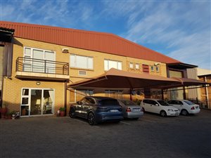 988 m² Commercial space in North Riding AH