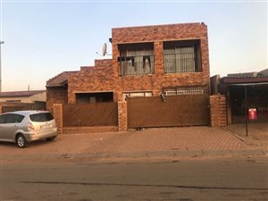 17 Bedroom House in Tembisa