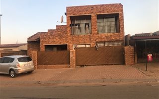 17 Bedroom House in Tembisa
