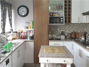 3 Bed Apartment in Montana Park
