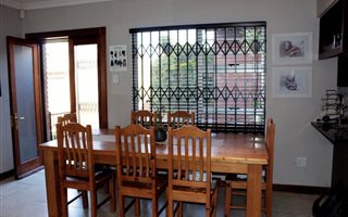 3 Bedroom Townhouse in Pentagon Park