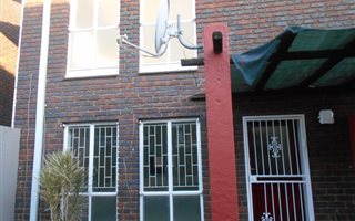 2 Bedroom House in Dayanglen