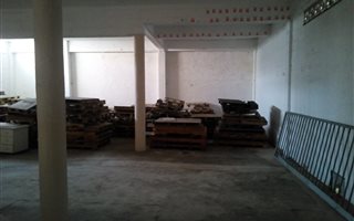 880 m² Industrial space in Jacobs