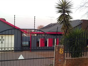 4 Bed House in Glenanda