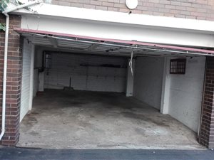 2.5 Bed Apartment in Berea West
