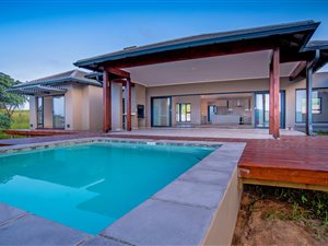 1 ha Land available in White River