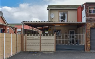 2 Bedroom House in Retreat