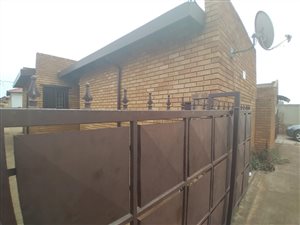 3 Bed House in Likole