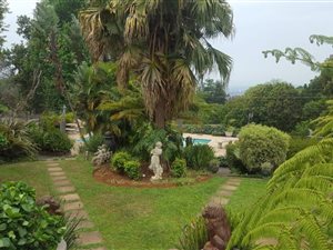 5 Bed House in Blackridge