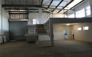 614 m² Industrial space in Cornubia