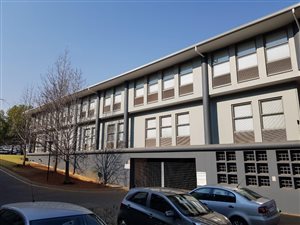 1837 m² Commercial space in Cresta