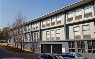 1837 m² Commercial space in Cresta