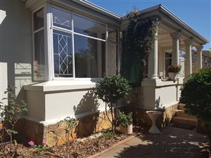3 Bed House in Kensington