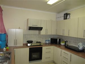 3 Bed Apartment in Robindale