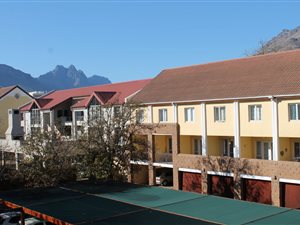 2 Bed Apartment in Stellenbosch Central