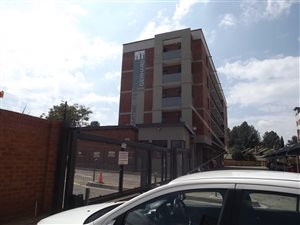 2 Bed Apartment in Die Hoewes
