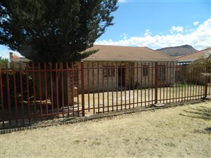 3 Bed House in Komani Park