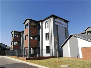 2 Bed House in Rooihuiskraal North