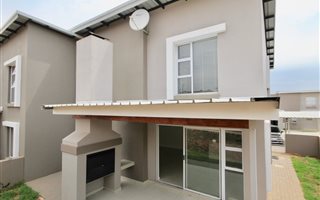 3 Bedroom Townhouse in Eagle Canyon Golf Estate