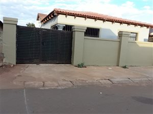 2 Bed House in Orange Farm