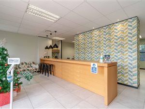 101 m² Commercial space in Kloof
