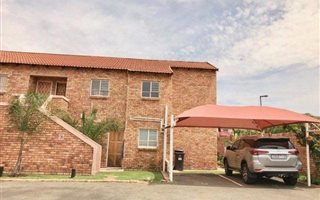 2 Bedroom Townhouse in Liefde en Vrede