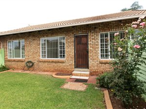 2 Bed Simplex in Rooihuiskraal