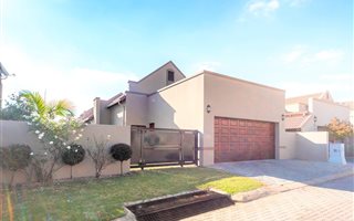 3 Bedroom Cluster in Barbeque Downs