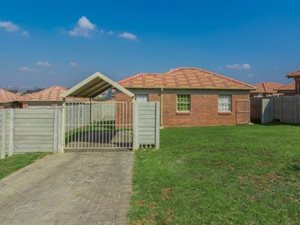 2 Bed House in Olievenhoutbosch