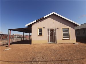 2 Bed House in Raceway