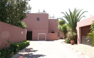 4 Bedroom House in Orchards