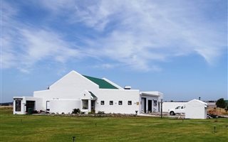 2 ha Farm in Long Acres