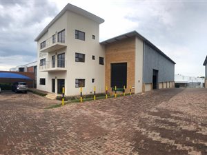 758 m² Industrial space in Halfway House