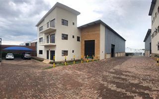 758 m² Industrial space in Halfway House