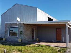 496 m² Industrial space in Mossel Bay Central
